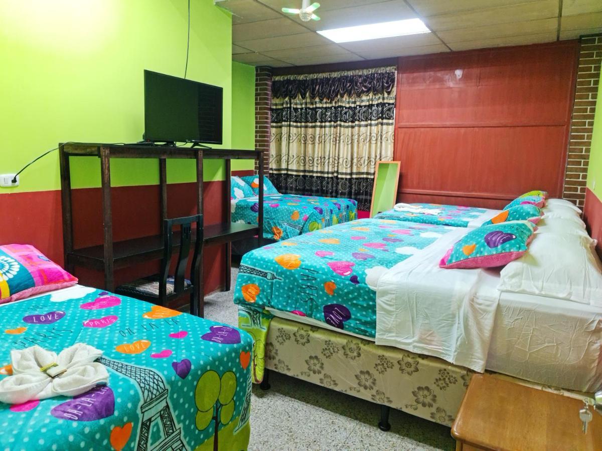 Hotel Kasa Kamelot Las Rosas Κετσαλτενάνγκο Εξωτερικό φωτογραφία