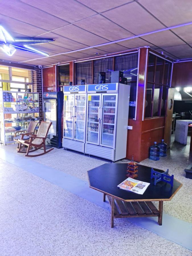 Hotel Kasa Kamelot Las Rosas Κετσαλτενάνγκο Εξωτερικό φωτογραφία